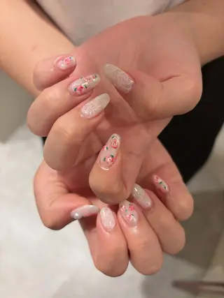 ネイル Hina 🥚のネイルデザイン