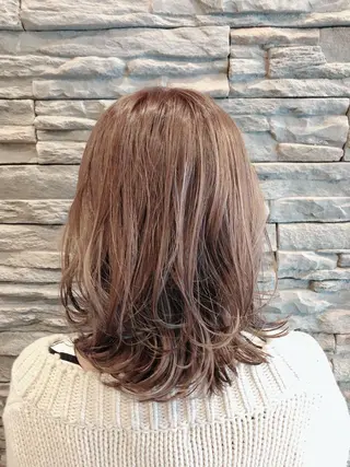 ミディアム カラー 山浦 貴恵のヘアスタイル