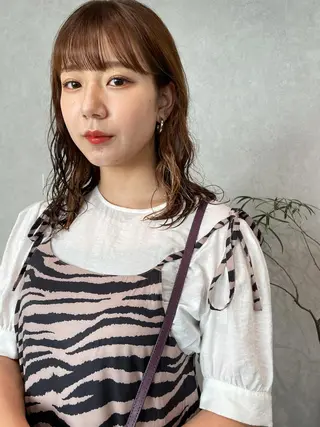 セミロング カラー ナチュラル透明感🌱 小山美樹子のヘアスタイル