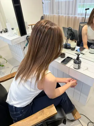 カラー 中前 ライキのヘアスタイル