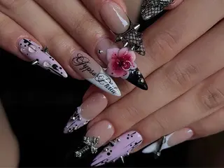ネイル Rina Mika Nailsのネイルデザイン