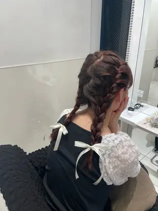 セミロング カラー ヘアアレンジ yuzuna ハイトーン 天神のヘアスタイル