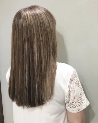 ロング カラー 唐澤 千尋のヘアスタイル