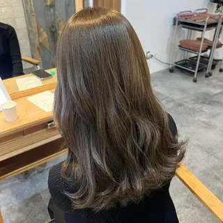 ロング mia over hairのヘアスタイル