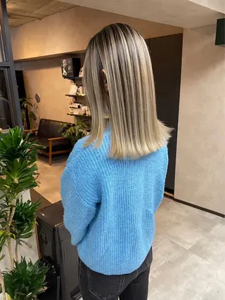 セミロング カラー 佐野木 とわのヘアスタイル