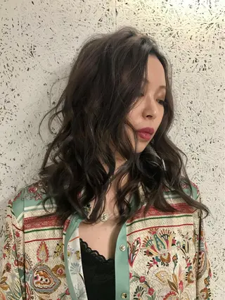 セミロング カラー KOOKI スティードトーキョーのヘアスタイル