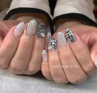 ネイル ネイルルームリッカ 𝐦𝐚𝐲𝐮のネイルデザイン