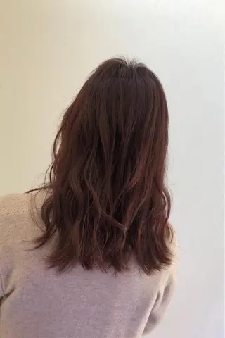 セミロング カラー 白井 つづりのヘアスタイル