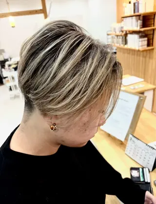 カラー メンズ ブリーチ×ハイトーン 🔥小林達哉のヘアスタイル