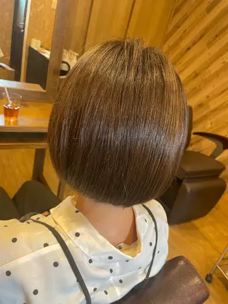 ミディアム カラー JowA✂︎ 目片夏実のヘアスタイル