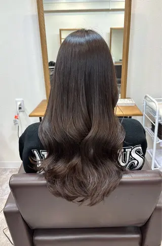 ロング カラー 篠崎 加奈のヘアスタイル