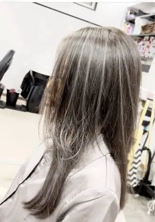 セミロング カラー PEIGE OKINAWAのヘアスタイル