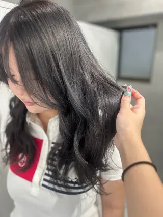 カラー Akari🧬レイヤ ー/ハイトーン/天神のヘアスタイル
