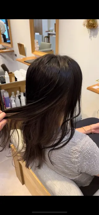 ロング カラー 倉垣 唯のヘアスタイル