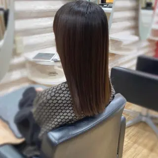 セミロング カラー KON|ごまかさない 艶。酸熱×精密カットのヘアスタイル