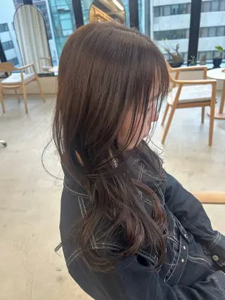 ロング カラー SiLO Yukinaのヘアスタイル