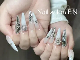 ネイル E.N🦋 長さ出し/持ち込みのネイルデザイン