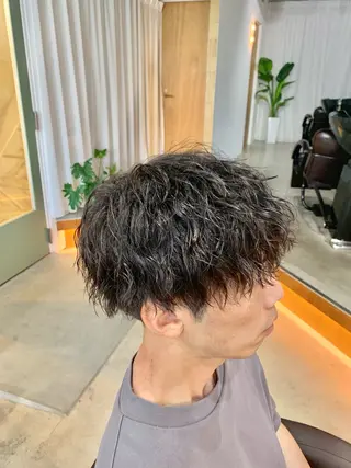 ショート パーマ メンズ 【扱いやすいパーマ】 眞鍋拓己のヘアスタイル