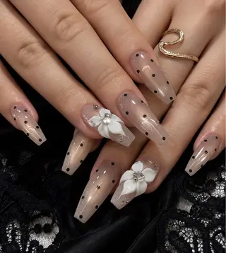 ネイル Royal Nailのネイルデザイン