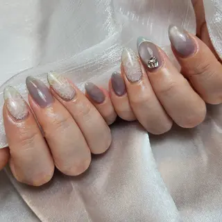 ヘアアレンジ ☺︎山部 志麻☺︎のネイルデザイン