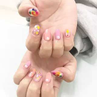 ネイル 板垣 綾乃のネイルデザイン