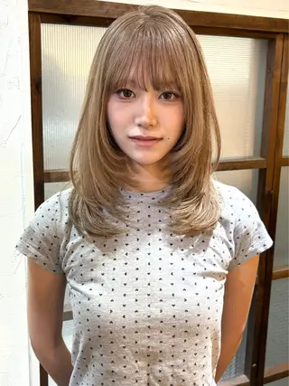 セミロング Miyazaki Minoriのヘアスタイル