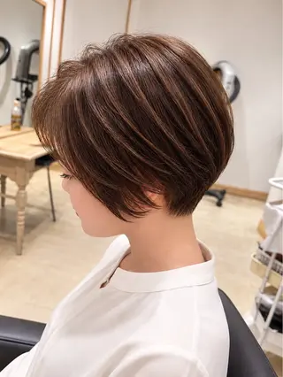 ショート カラー 髪質改善／透明感 🫧うらののヘアスタイル