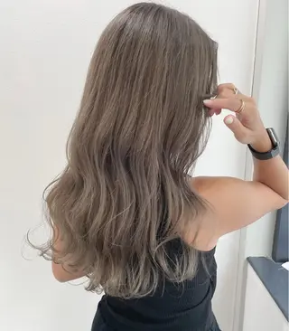 ロング カラー 梅田🩵/透明感 花音のヘアスタイル
