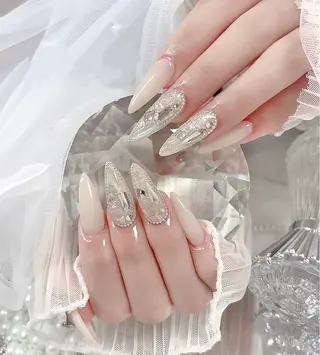 ロング E🌷nail 長さだし専門店のネイルデザイン