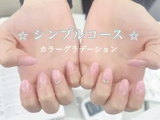 ネイル 篠宮 咲のネイルデザイン