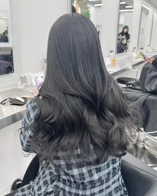 カラー 夏のトレンドヘア🤍 BABY上野のヘアスタイル