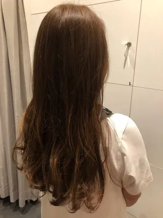 ロング 齋藤 真子のヘアスタイル
