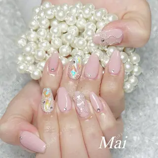 ネイル 🦋 Queenieのネイルデザイン