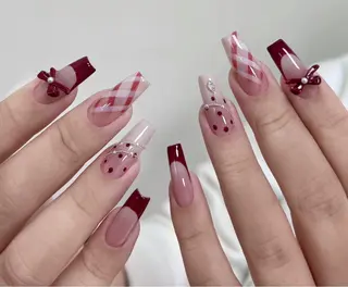 ネイル D-BEAUTY Nailsalonのネイルデザイン