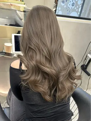セミロング カラー ヘアアレンジ fumika🎀 ベージュのヘアスタイル