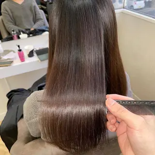 ミディアム カラー 髪質改善特化 ESSENCIAのヘアスタイル
