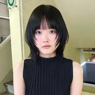 ショート レイヤーカット/ 透明感ベージュ　モカのヘアスタイル