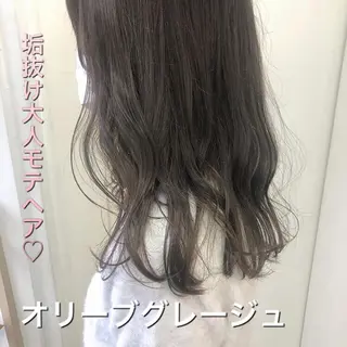 セミロング カラー TRENCH 相澤 果歩のヘアスタイル