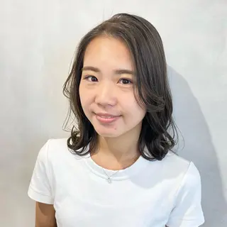 ミディアム カラー 🩵ブリーチカラー MIORI🩵のヘアスタイル