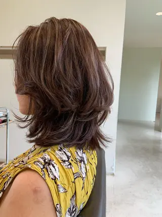 ミディアム カラー 本間 良のヘアスタイル