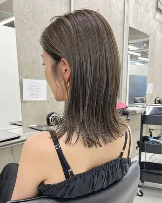 ミディアム 藤井 陽菜のヘアスタイル