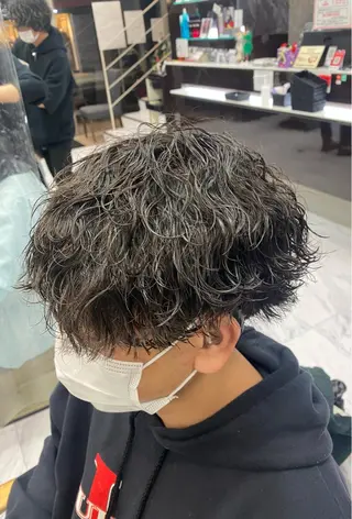 パーマ メンズ 🌴パーマオタク🌴 長谷川　諒佑🌈のヘアスタイル