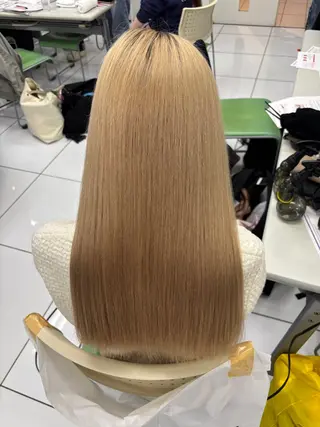 ヘアアレンジ 🍑momoka🤍 ／甘めガーリー🩰のヘアスタイル
