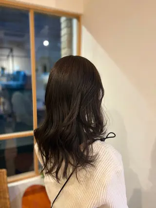 セミロング カラー 木田 絢子のヘアスタイル
