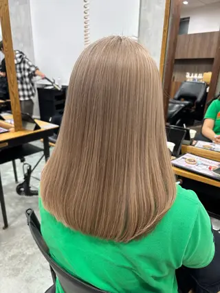 ミディアム 市毛 結菜のヘアスタイル