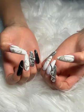 ネイル Ru _Baddiesのネイルデザイン