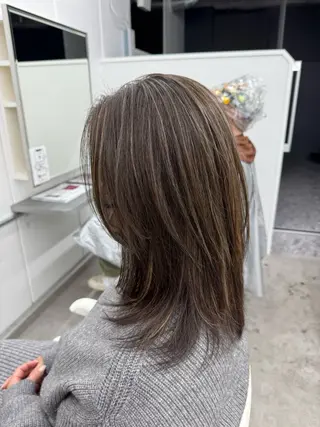 ミディアム カラー ブリーチ🎨デザイン カラー/れいじ🩶のヘアスタイル