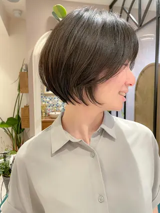 ショート カラー レイヤー🇰🇷小顔 見せ顔周り💕トモミのヘアスタイル