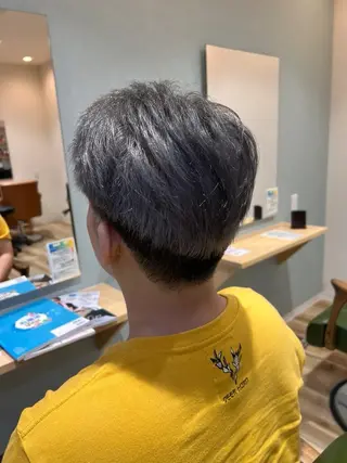 カラー メンズ . SHIONのヘアスタイル