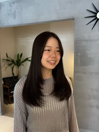 セミロング KAREN(ému) 伏見/カットモデルのヘアスタイル